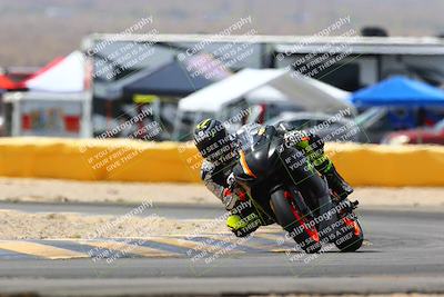 media/Apr-09-2022-SoCal Trackdays (Sat) [[c9e19a26ab]]/Turn 2 (1140am)/